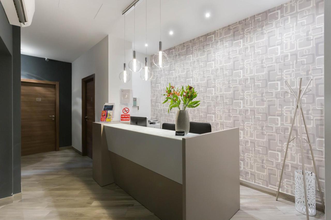 Aparthotel Durini Milan Luaran gambar